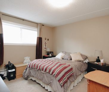 2302 Cornwall St - Two Bedroom - Photo 1