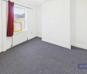 4 bedroom terraced house to rent - Photo 3