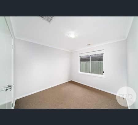 12 Hazelwood Dr, Forest Hill, NSW 2651 - Photo 5