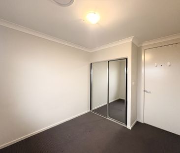 Modern Family Living in the Heart of Austral - Photo 2