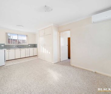 DUPLEX WITH SPACIOUS YARD - Photo 5