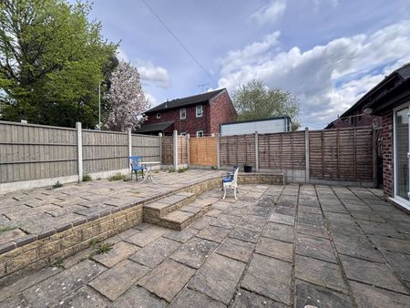 Portlands, Fairfield Avenue Bramley - Photo 5