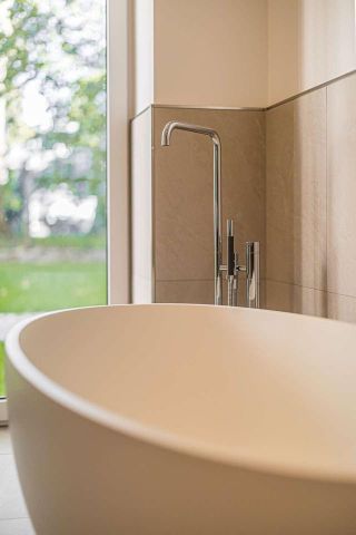 Erstklassiges Wohnen: 5-Zimmer-Wohnung in Leipzigs Riverpark Lassalle - Photo 4