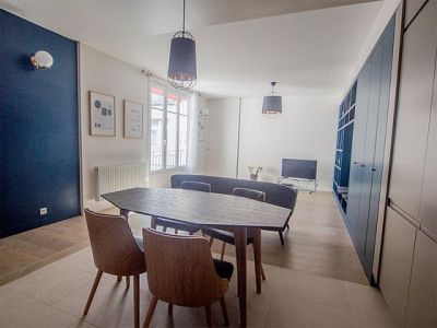 Appartement • Elysées-Madeleine - Photo 1