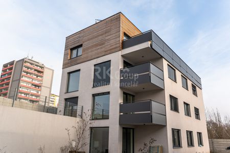 Pronájem bytu 1+kk a garsoniéry 21 m², Záfortenská 2017, Slaný - Фото 2