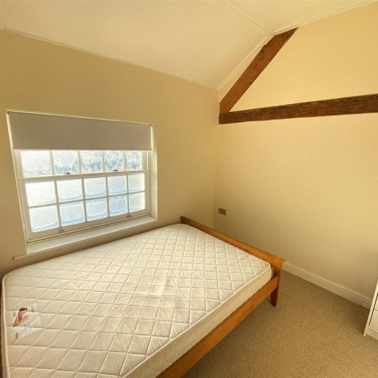 Lympstone, Exmouth - Photo 1