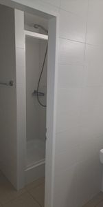 Chambre meublée au coeur de la vieille-ville avec local indépendant - Photo 3