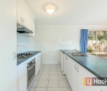 48 Cato Parkway, Lynbrook VIC - Photo 5