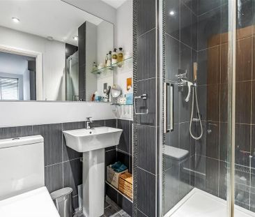 2 bedroom maisonette to rent - Photo 6