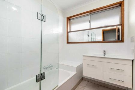 Register To Inspect // Classic & Comfortable Living in Prime Yarraville Pocket - Photo 5