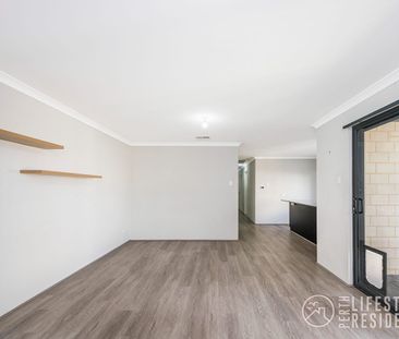 Fab Location, Perfect For A Busy Lifestyle - Photo 2