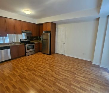 For Lease - 5100 Plantation Place Unit# 8, Mississauga, Ontario - Photo 6