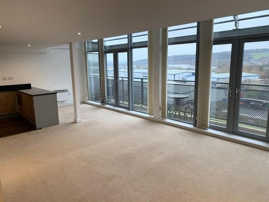 3 bedroom apartment to rent - Photo 1