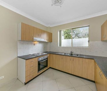 TWO BEDROOM VILLA STYLE UNIT WITH HUGE COURTYARD - Photo 3