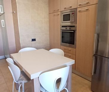 Piso de alquiler en Calle Calle Esperanto, Carranque - Haza Cuevas - Photo 1