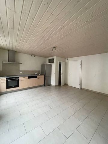 In the heart of the city of Orbe, beautiful 3-room apartment - Photo 4