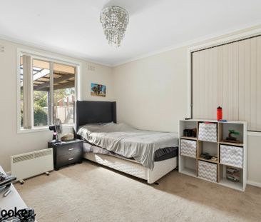 Light and Bright Three-Bedroom Home - Photo 5