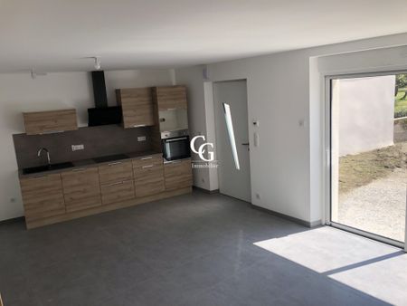 Location Maison 3 pièces 70m² VIEILLEVIGNE 44116 - Photo 3