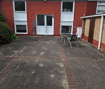 5 Bed Terraced House, Leeson Walk, B17 - Photo 5