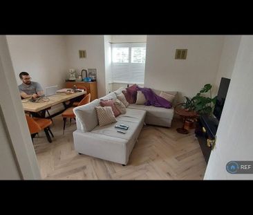 2 bedroom flat to rent - Photo 2