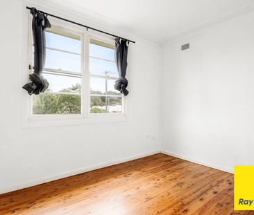 Coastal Charm Awaits - Photo 3