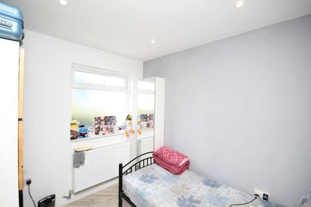 Harley Close, Wembley, Middlesex, HA0 - Photo 3