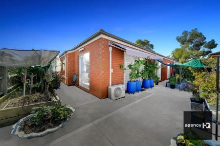 17 Everwin Drive, Werribee VIC 3030 - Photo 5