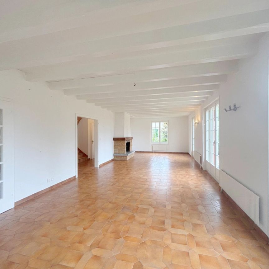 Charmante villa rénovée de 5.5P au calme absolu avec une belle vue - Foto 1