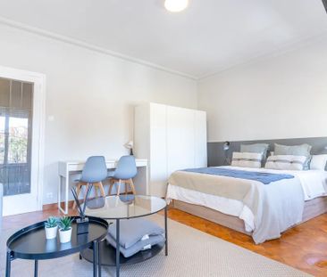 Plaça dAlfons el Savi, Barcelona, Catalonia 08025 - Photo 4