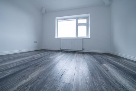 Room in a Shared House, Gittens Close, BR1 - Photo 2