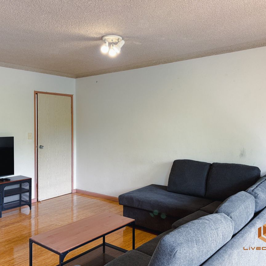 Strathfield - Photo 1