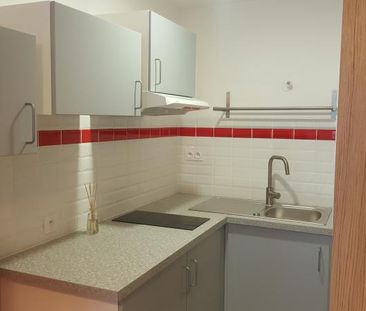 LOCATION d'un appartement T1 (26 m²) à VALENCE, - Photo 2