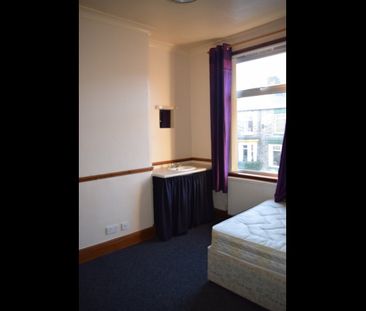 4 Bed Terraced House, Mona Road, S10 - Photo 3