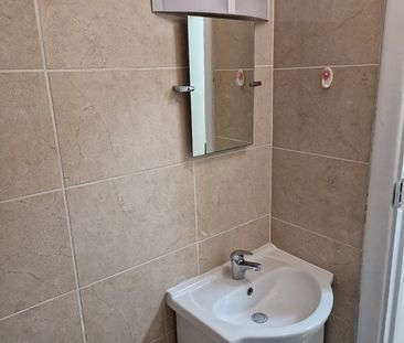Studio Flat, Park West, W2 - Photo 4
