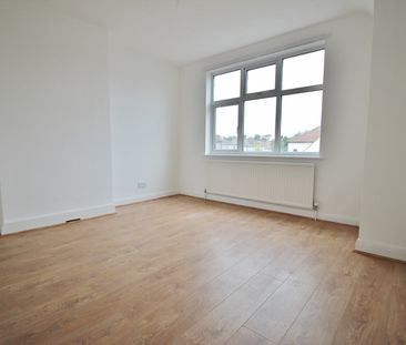 3 bedroom Terraced for rent - Photo 4
