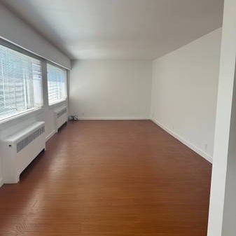 Spacious 2 Bedroom Apartment - Photo 1