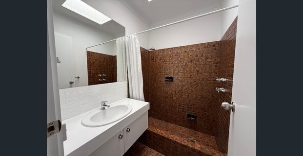 Spacious Family Home in Duncraig - Photo 1