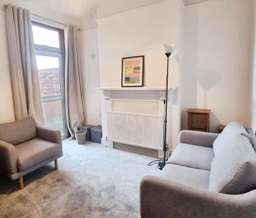 4 bedroom terraced house to rent - Photo 3