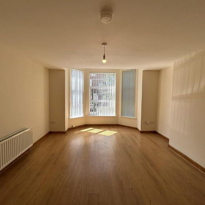 Flat 1, 15 Kinnaird Terrace, Belfast, BT14 6BN - Photo 1