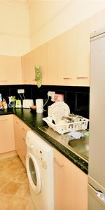 3 bedroom apartment to rent - Photo 4