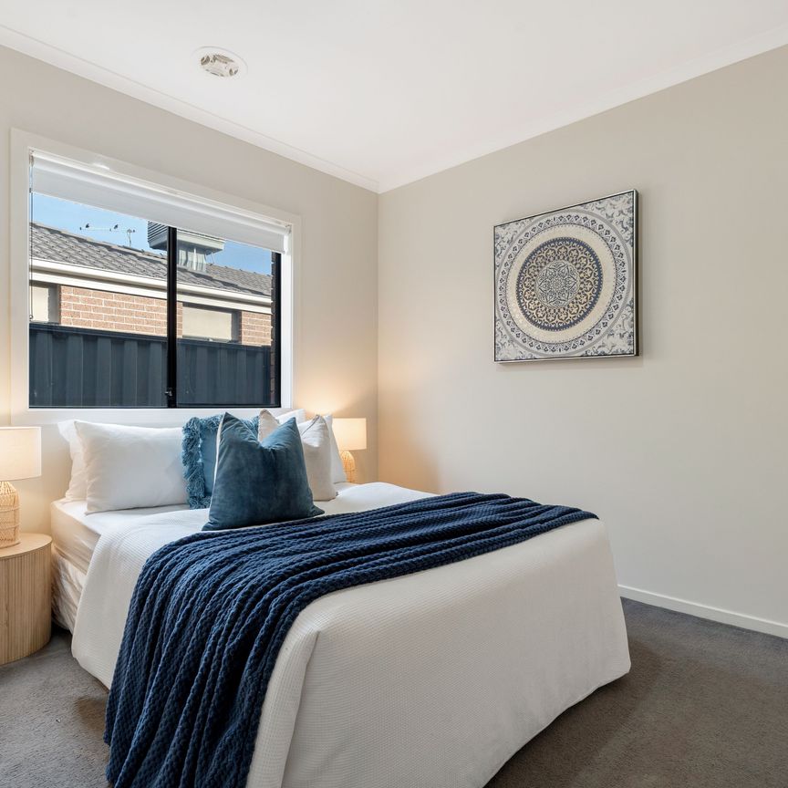 Bright & Spacious! - Photo 1