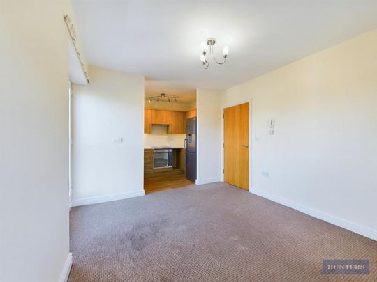 2 bedroom flat to rent - Photo 1