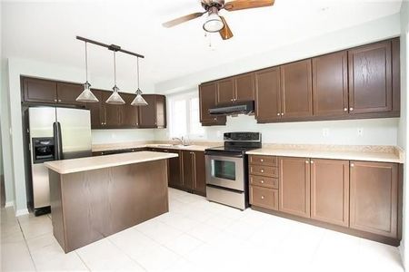 For Lease - 38 Elmeade Lane, Whitchurch-Stouffville, Ontario - Photo 5