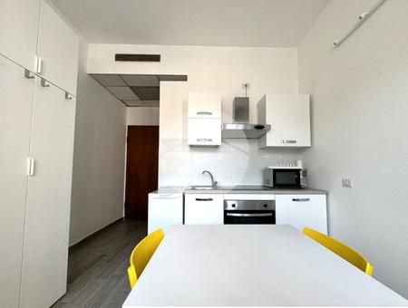Monolocale in affitto - Photo 3