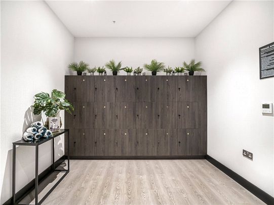 Eden Grove, Staines-upon-Thames, Surrey, TW18 4ZN - Photo 1