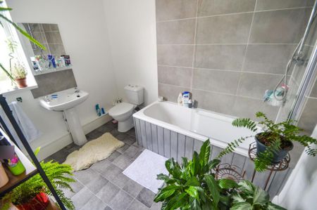 Newland Avenue - Photo 5