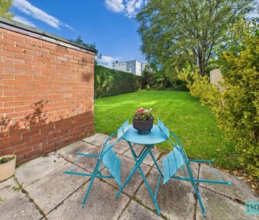 2 bedroom end of terrace house to rent - Photo 3