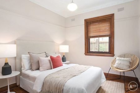 Timeless Character & Modern Comfort in the Heart of Maroubra - Photo 5