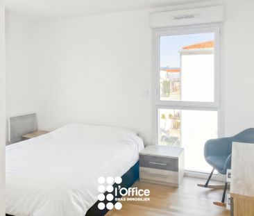 Location Appartement 4 pièces 82m² LES SABLES D OLONNE 85100 - Photo 3