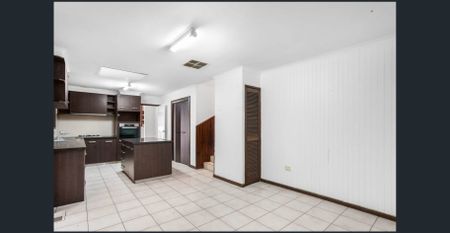 4-Bedroom Family Home for Rent in Prime Craigieburn! - Photo 5